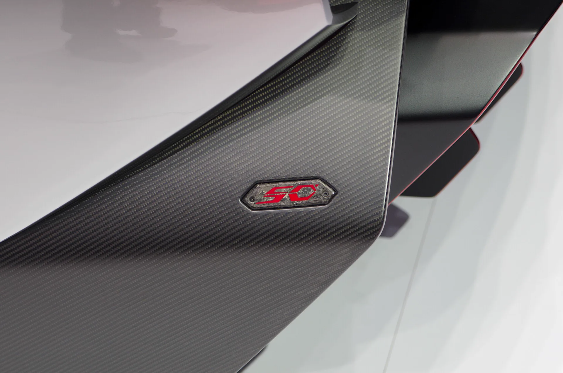 Veneno carbon-fibre bodywork detail